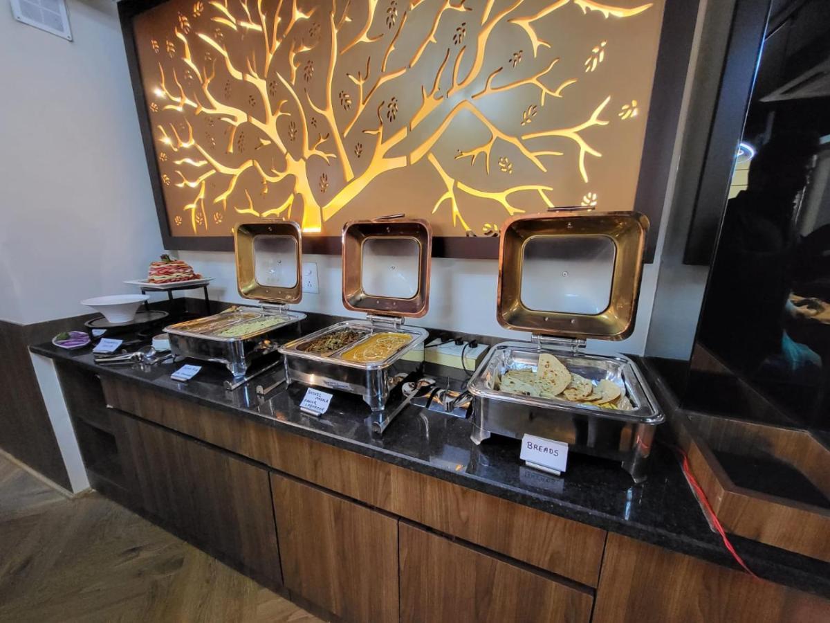 Belvedere Suites 그레이터 노이다 외부 사진
