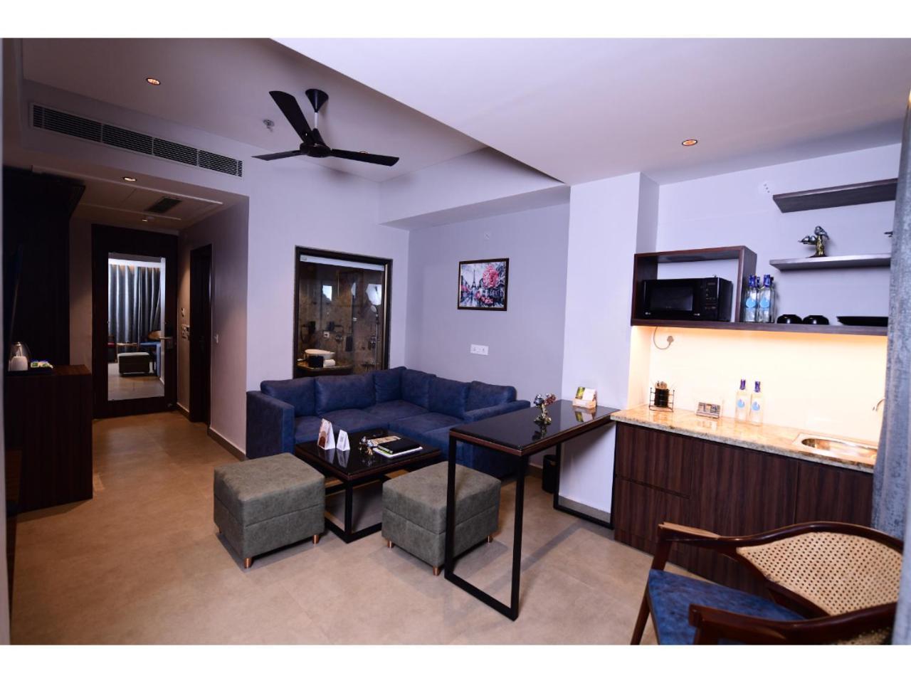 Belvedere Suites 그레이터 노이다 외부 사진