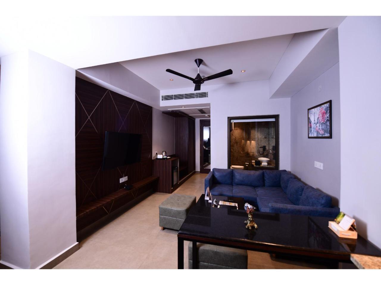 Belvedere Suites 그레이터 노이다 외부 사진
