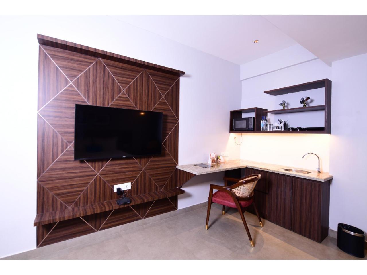 Belvedere Suites 그레이터 노이다 외부 사진